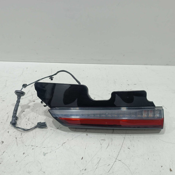 Lanterna Direita Tampa Porta Malas Volvo C40 2022 32404488