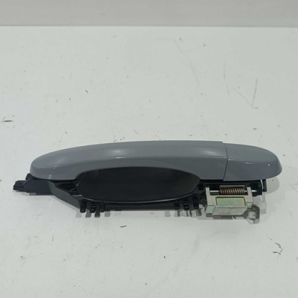 Macaneta Externa Traseira Direita Fastback 2023 2024